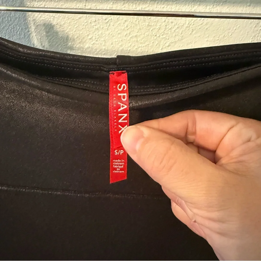 SPANX Faux Leather Black Women's Pencil Skirt Tummy Control Size S Shiny